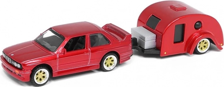 Kovová karoserie a odolná konstrukce