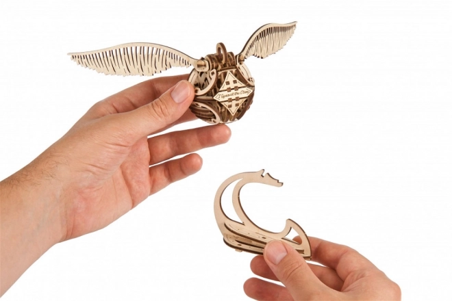 Ugears 3D dřevěné mechanické puzzle Zlatonka, Harry Potter