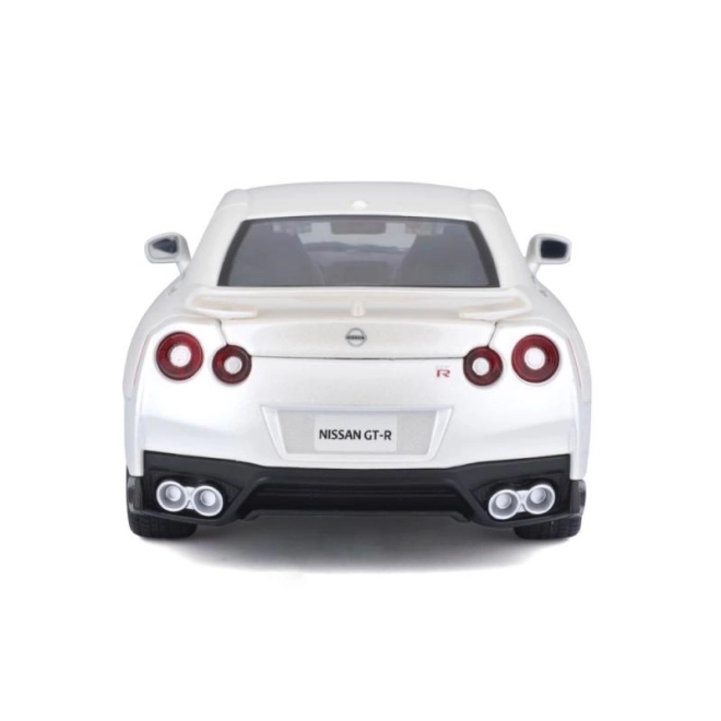 Nissan GT-R Bburago 1:24 metallic bílá – Bílý