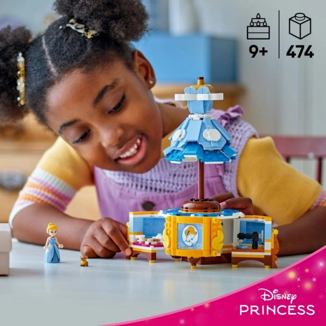 Suknice Popelky od Disney LEGO