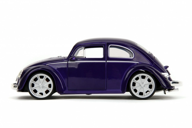 Wednesday auto 1972 VW Beetle 1:24 a figurka Wednesday