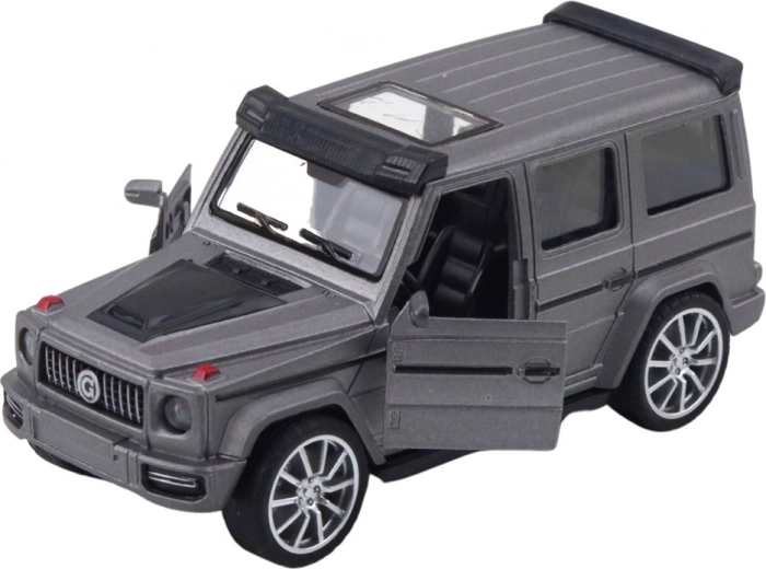 Otevírací dveře a realistický interiér