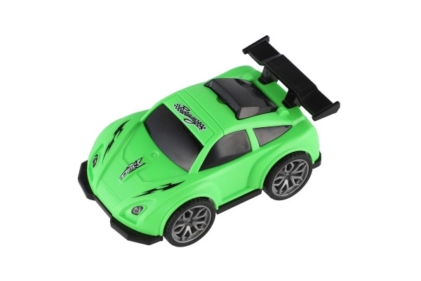 Závodní driftovací auto na zpětné natažení