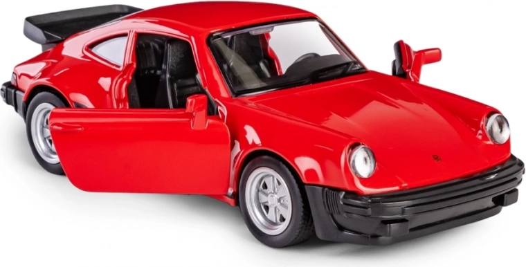 Otevírací dveře a detailní interiér