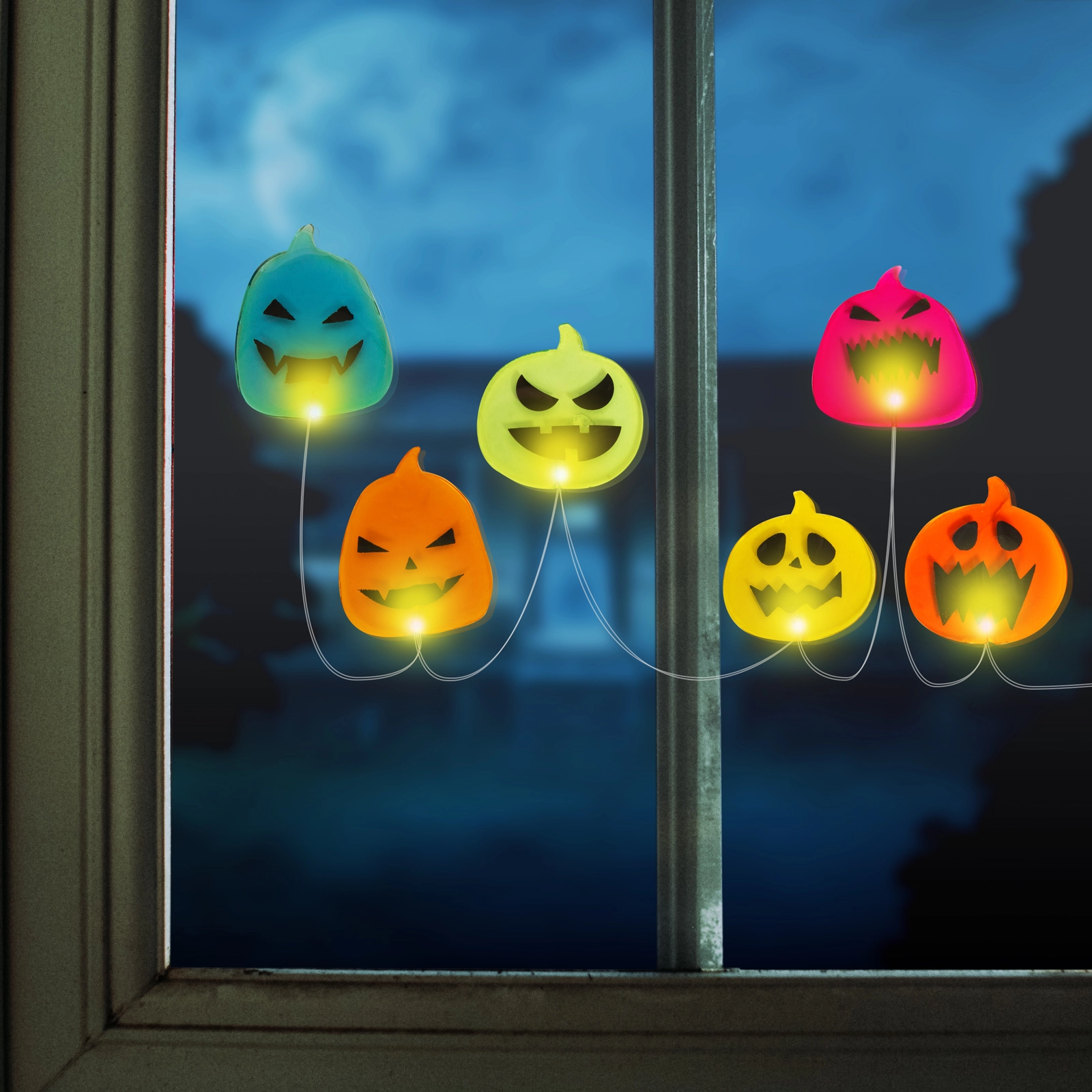 Halloweenská LED dekorace do okna s dýněmi 85 cm