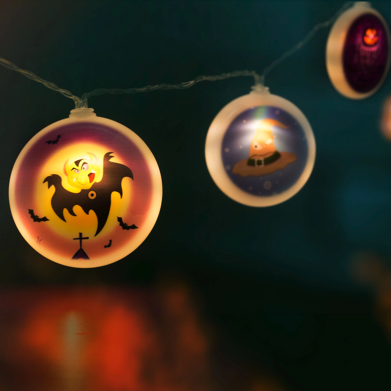 Halloweenský LED světelný řetěz s kruhy