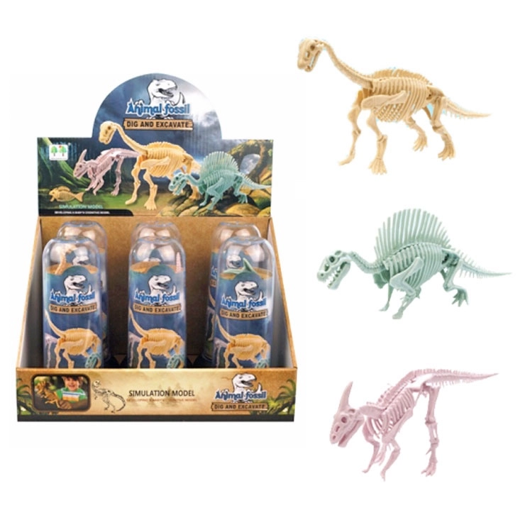 Kostra dinosaura v průhledné tubě