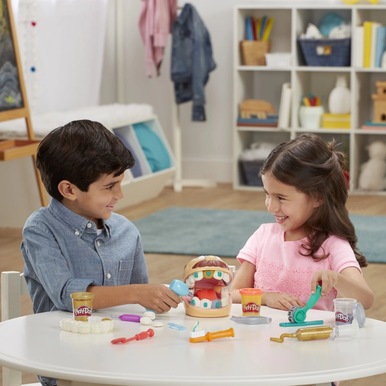 Levně Hasbro Play-Doh NOVÝ ZUBAŘ S VLASY 20618