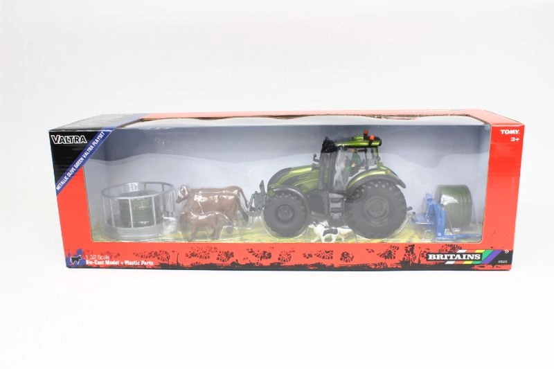Britains sada traktor Valtra metallic olive green 1:32
