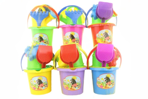 Sada na písek s obrázkem – kyblík, lopatka, hrabičky a konvička