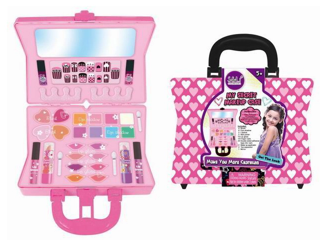 Kufřík na make-up a manikúru s příslušenstvím