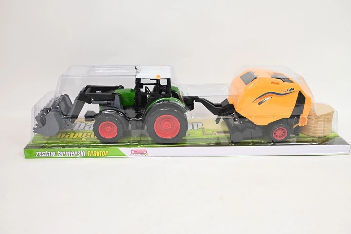 Traktor se zemědělským strojem