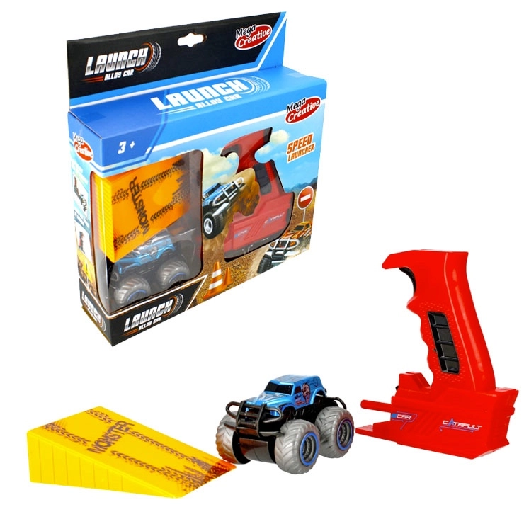 Terénní auto s vystřelovací rampou pro skoky