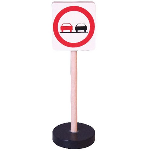 Babu dřevěná dopravní značka – zákaz předjíždění