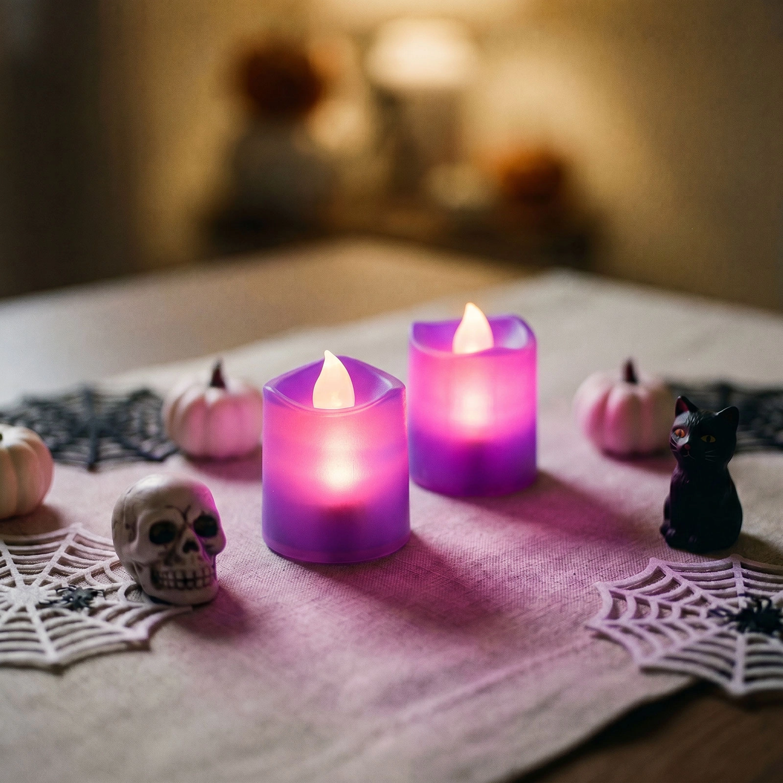 Halloweenová LED svíčka fialová, 2 ks