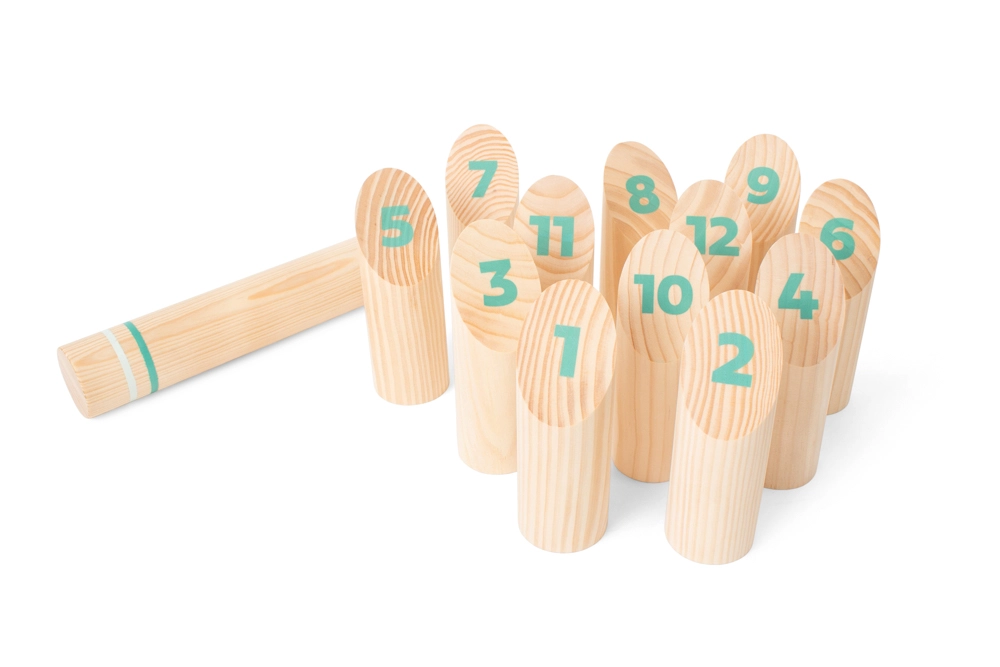 Finská kolíková hra Mölkky – dřevěná venkovní rodinná hra