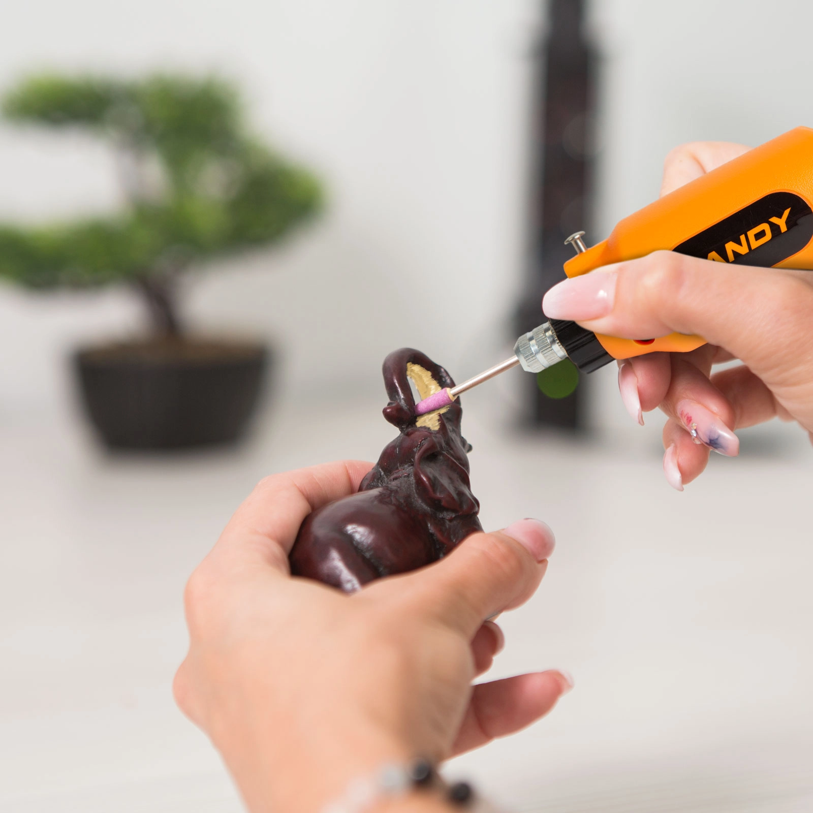 Elektrická mini vrtačka, bruska a leštička Handy Drill se sadou 78 dílů
