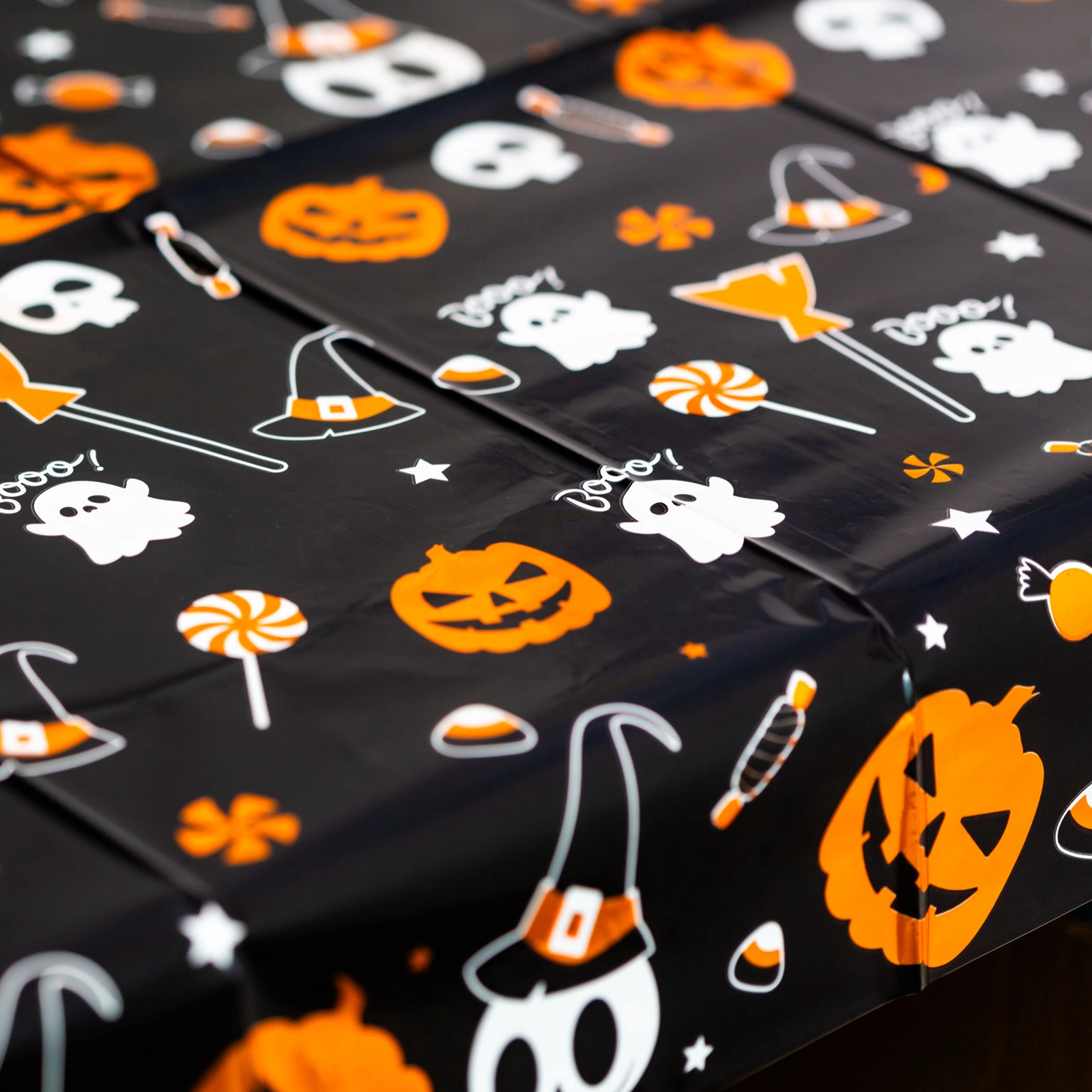 Halloweenský ubrus s hliníkovým efektem 137 × 183 cm