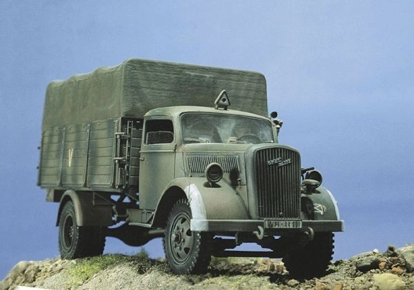 Plastikový model Opel Blitz