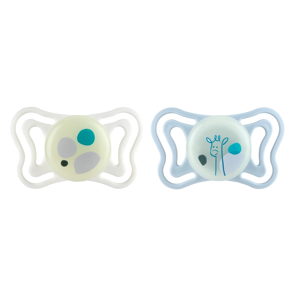 Chicco Physioforma Light silikonové ortodontické dudlíky neutral 2–6 m, 2 ks