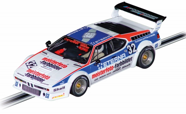 Carrera Digital 124 BMW M1 Procar závodní auto 1:24
