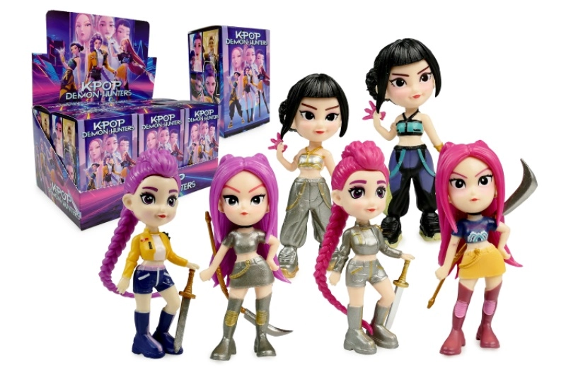 K-POP figurka 10 cm (6 ks v displeji)