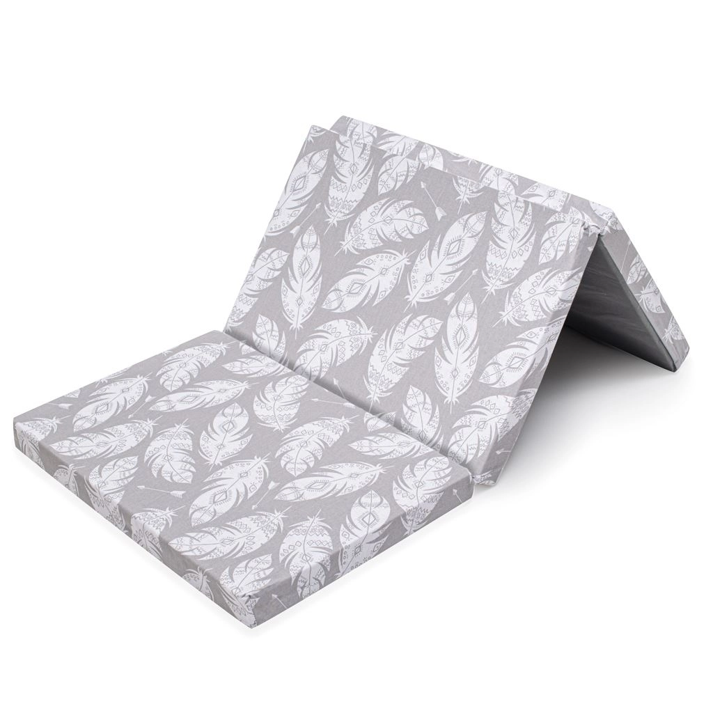 Skládací dětská matrace do postýlky 120×60×5 cm s potahem s motivem peří NEW BABY