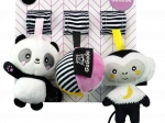 Závěsné kontrastní plyšová hračka - opice, panda, míč