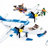 Sluban policejní hydroplán se zloději stavebnice