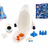 Vesmírná raketa s doplňky