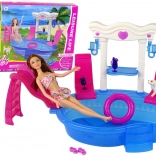 Panenka s bazénem a skluzavkou