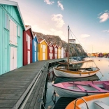 Ravensburger puzzle Skandinávie: loděnice ve Smögenu 500 dílků