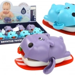 Natahovací koupací hračka – plovoucí hroch na prkně