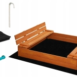 Dřevěné pískoviště s lavičkami a příslušenstvím 120 × 120 cm