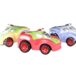 policejní osobní auto hračka