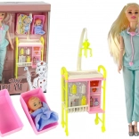 Lékařská panenka s dlouhými vlasy a doplňky