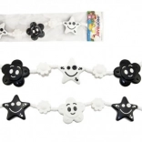 Řetěz na kočárek s kytičkami a hvězdičkami, černobílý 45 cm