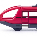 Červená lokomotiva s mašinfírou na baterie