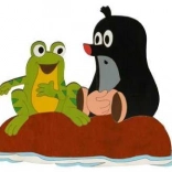 DoDo velká dřevěná dekorace Krtek a žába