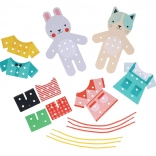 Provlékání oblékaček s motivem kočky a králíčka