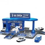 Policejní čerpací stanice s dvěma autíčky