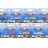 Kovové autíčko na kartě