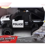 Policejní auto s bateriemi a setrvačníkem