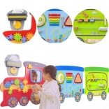 Dřevěná nástěnná manipulační tabule ve tvaru vlaku VIGA